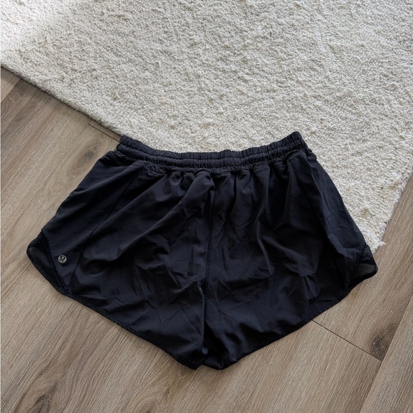 Lululemon Hotty Hot Shorts 4” Black - Picture 5 of 5